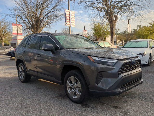 2022 Toyota RAV4 Hybrid XLE