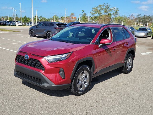 2022 Toyota RAV4 Hybrid XLE