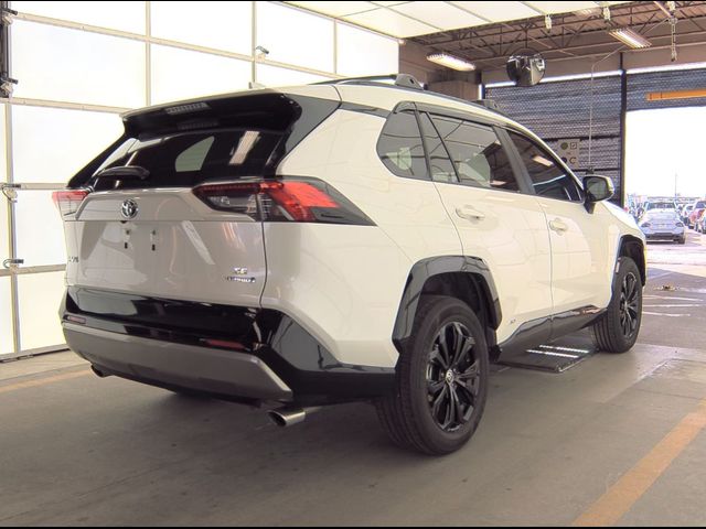 2022 Toyota RAV4 Hybrid SE