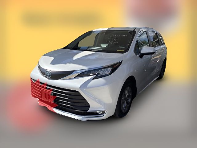 2022 Toyota Sienna XLE