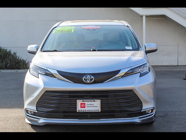 2022 Toyota Sienna XLE