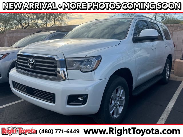 2022 Toyota Sequoia SR5