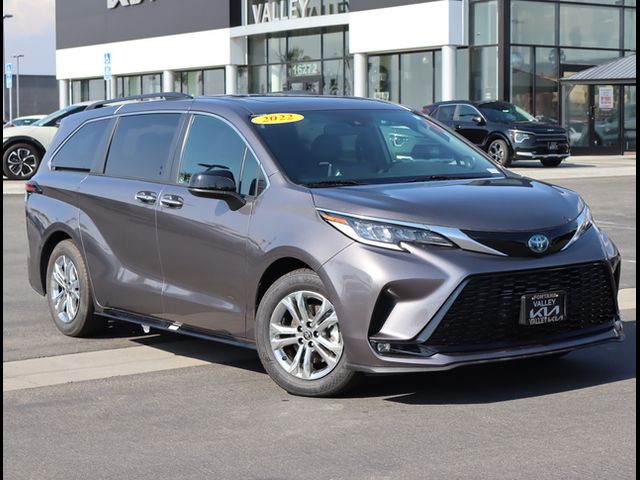 2022 Toyota Sienna XSE