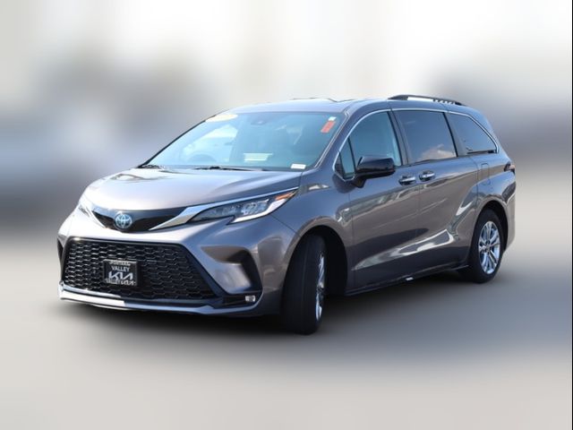 2022 Toyota Sienna XSE