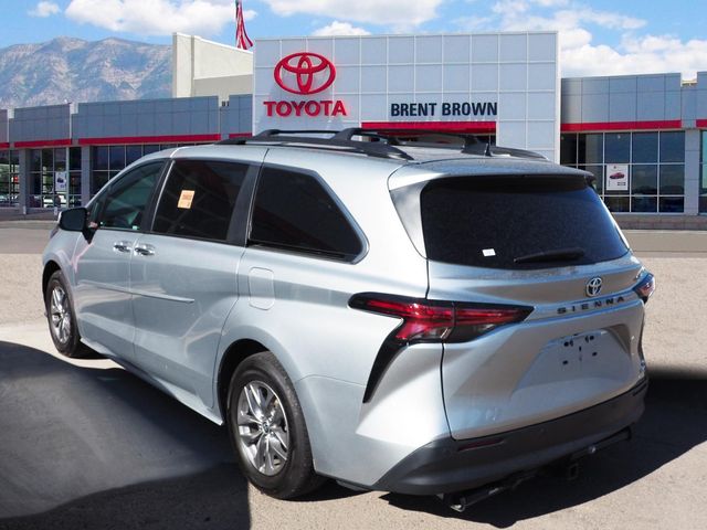 2022 Toyota Sienna XLE