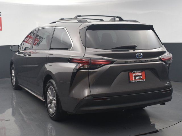 2022 Toyota Sienna LE