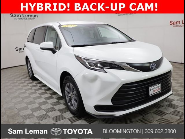 2022 Toyota Sienna LE