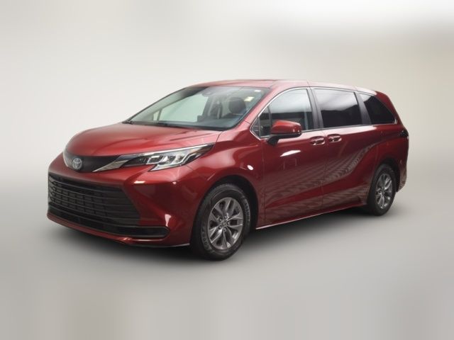2022 Toyota Sienna LE