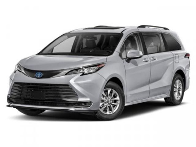 2022 Toyota Sienna LE