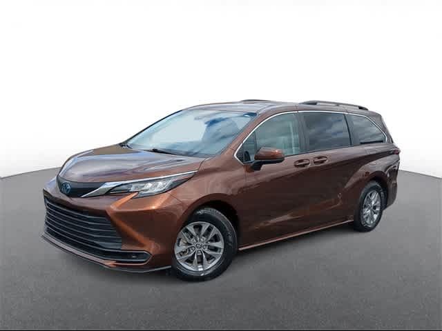 2022 Toyota Sienna LE