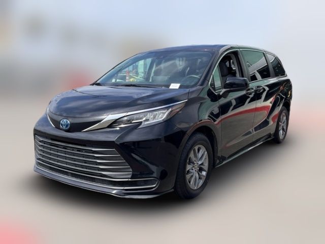 2022 Toyota Sienna LE