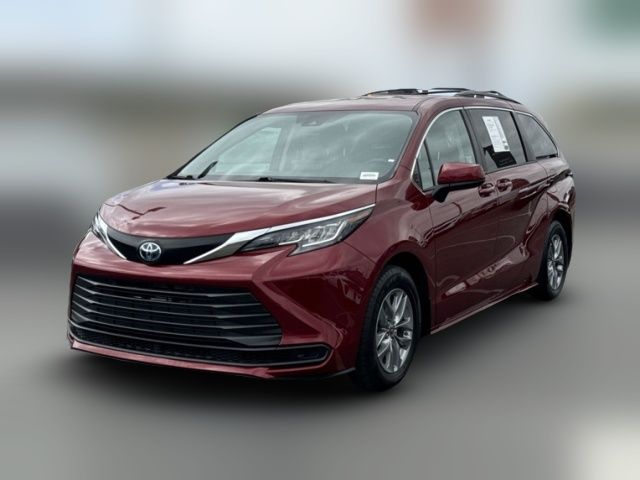 2022 Toyota Sienna LE