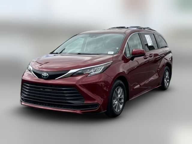 2022 Toyota Sienna LE