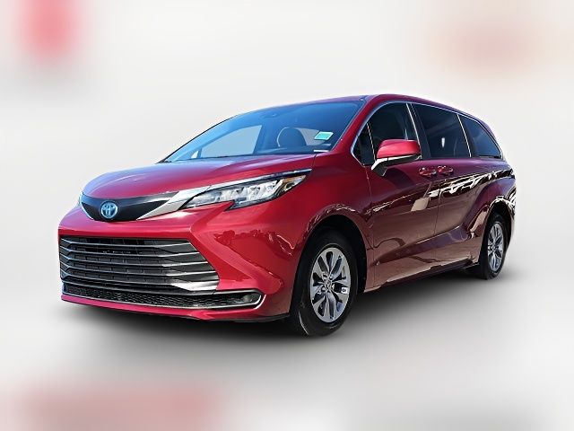 2022 Toyota Sienna LE