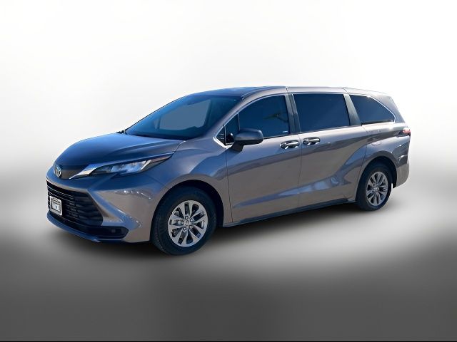 2022 Toyota Sienna LE