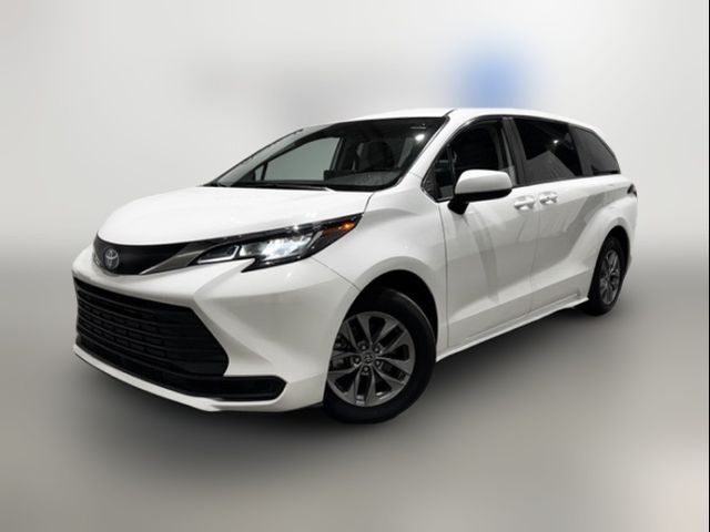 2022 Toyota Sienna LE