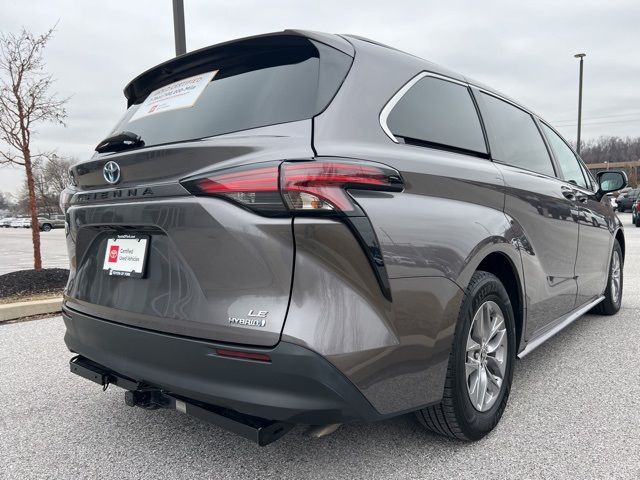 2022 Toyota Sienna LE