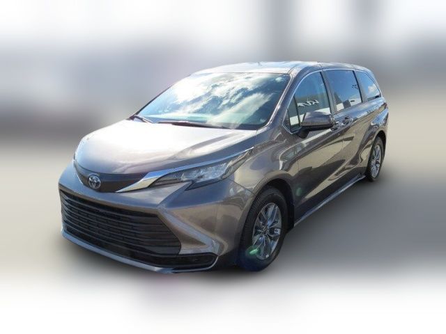 2022 Toyota Sienna LE