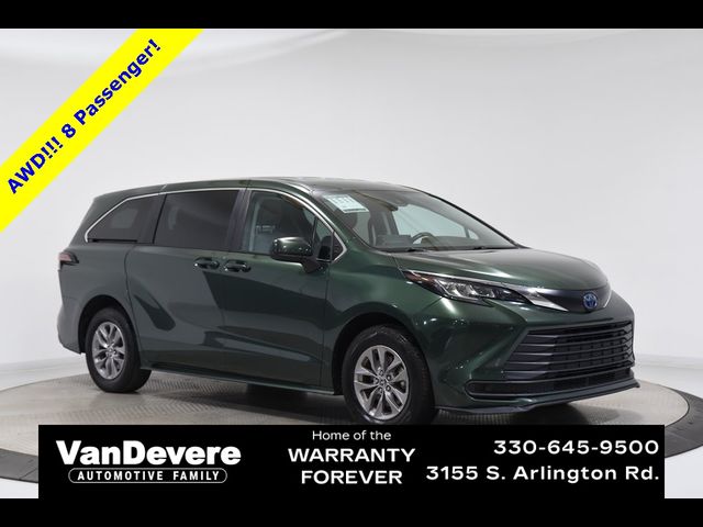 2022 Toyota Sienna LE