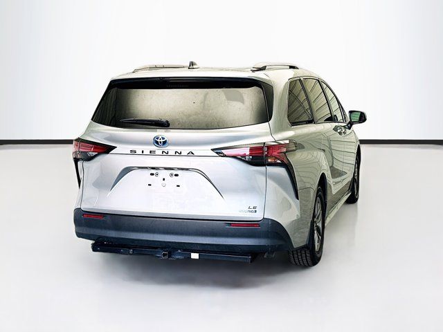 2022 Toyota Sienna LE