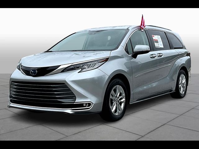 2022 Toyota Sienna Limited