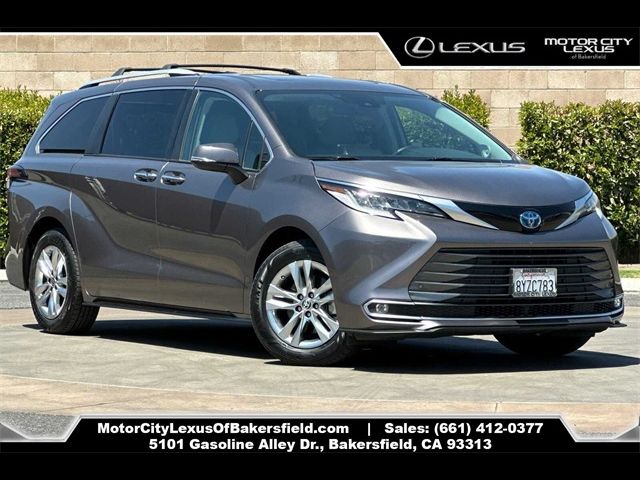 2022 Toyota Sienna Limited