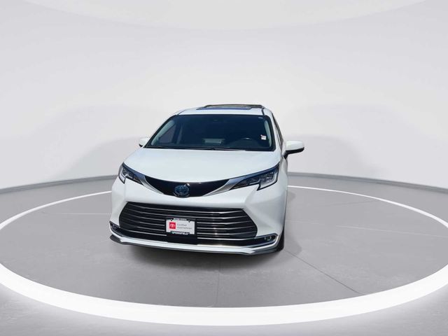 2022 Toyota Sienna Limited