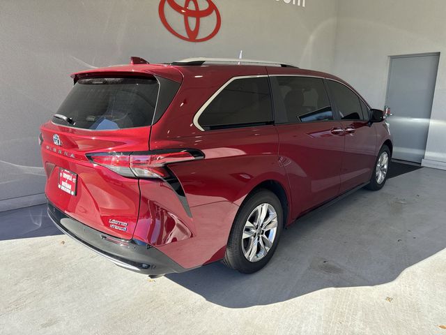 2022 Toyota Sienna Limited