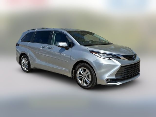 2022 Toyota Sienna Limited