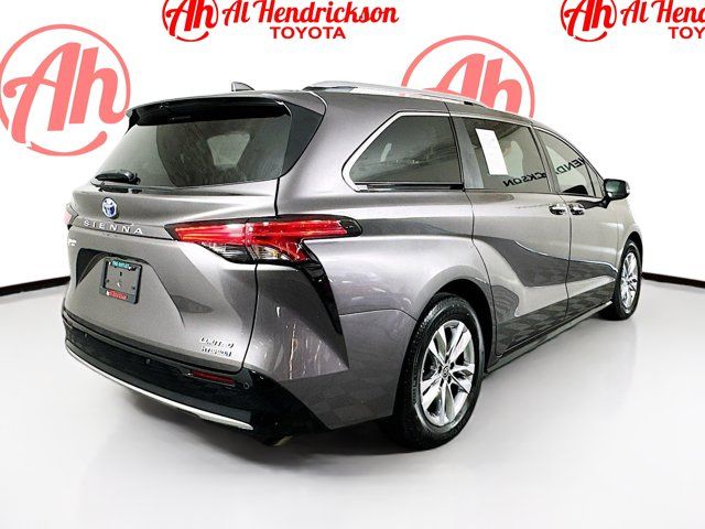 2022 Toyota Sienna Limited