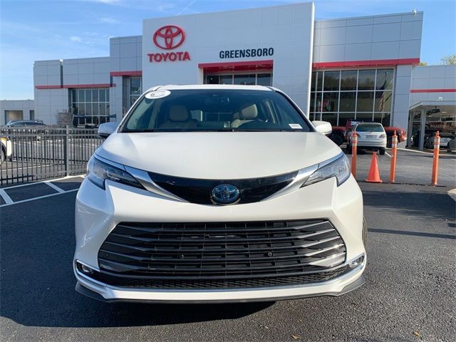 2022 Toyota Sienna Limited