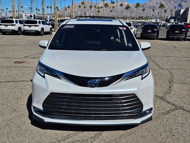 2022 Toyota Sienna Limited