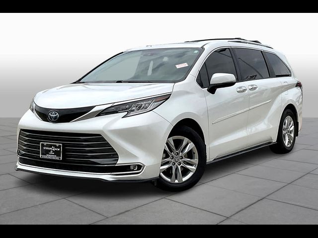 2022 Toyota Sienna Limited