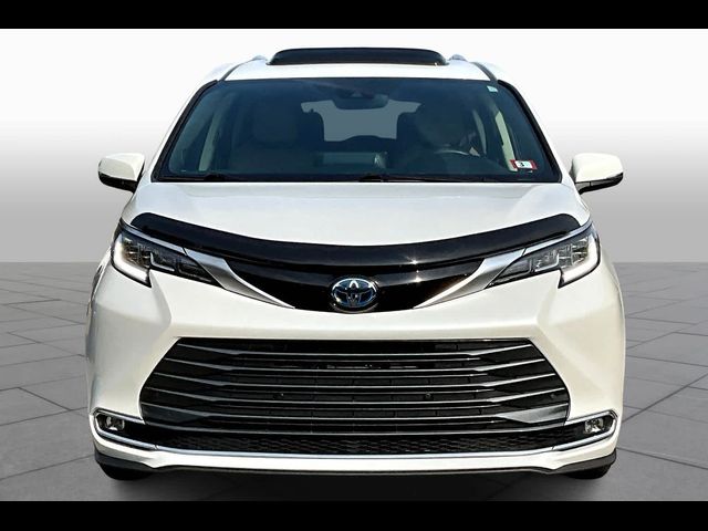 2022 Toyota Sienna Limited