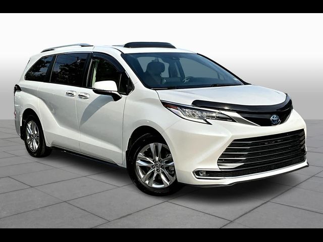 2022 Toyota Sienna Limited