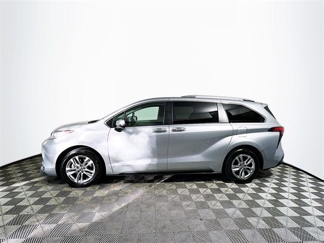 2022 Toyota Sienna Limited