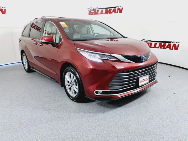 2022 Toyota Sienna Limited