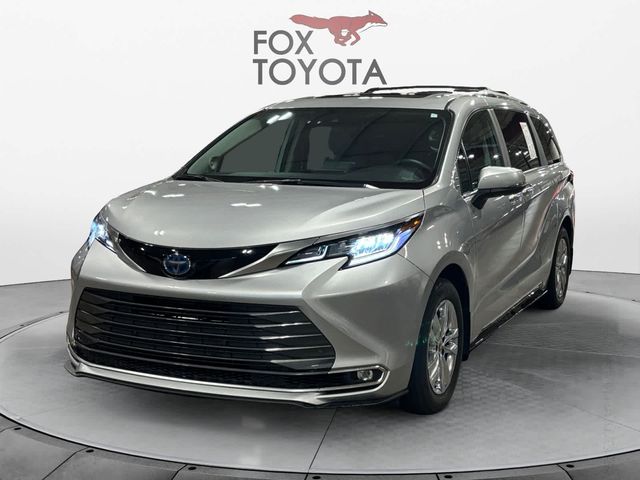 2022 Toyota Sienna Limited