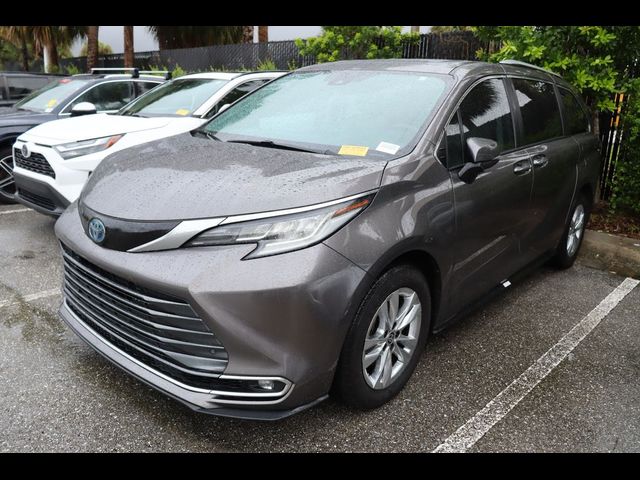 2022 Toyota Sienna Limited