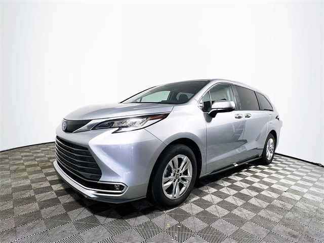 2022 Toyota Sienna Limited