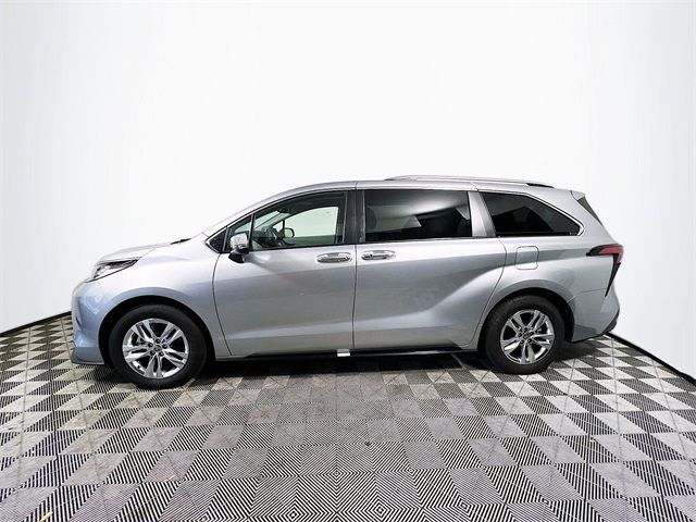 2022 Toyota Sienna Limited