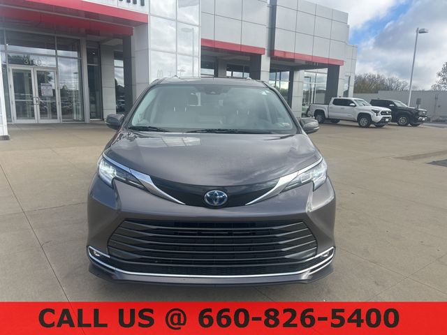 2022 Toyota Sienna Limited