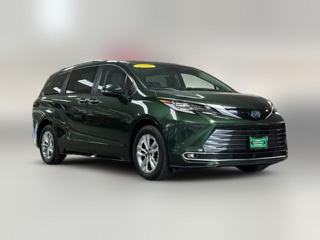 2022 Toyota Sienna Limited