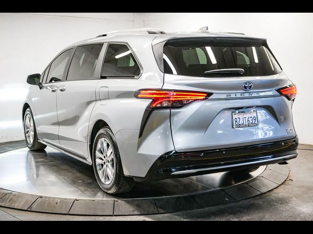 2022 Toyota Sienna Limited