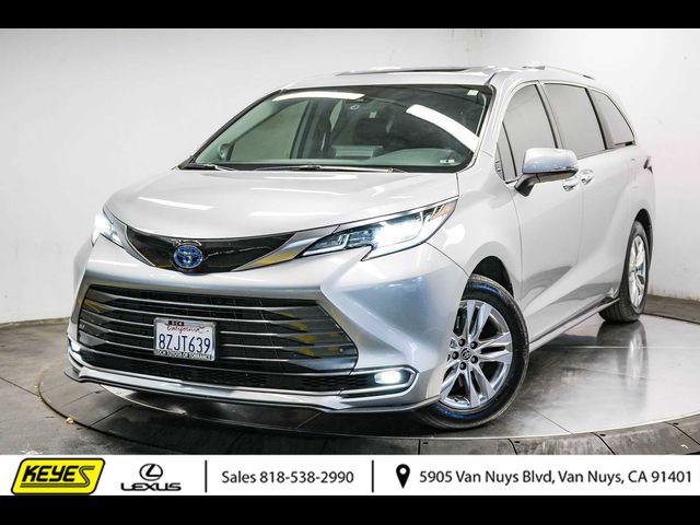 2022 Toyota Sienna Limited