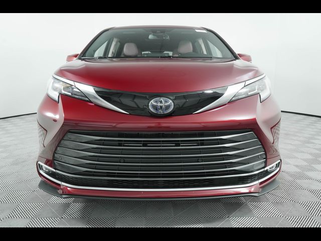 2022 Toyota Sienna Limited