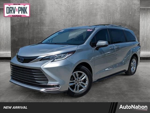 2022 Toyota Sienna Limited