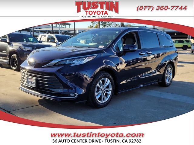 2022 Toyota Sienna Limited