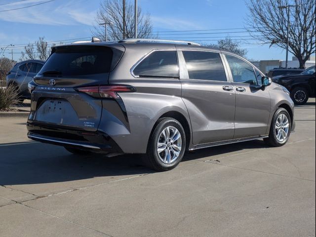 2022 Toyota Sienna Limited