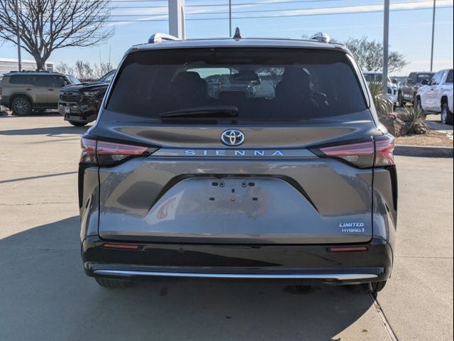 2022 Toyota Sienna Limited